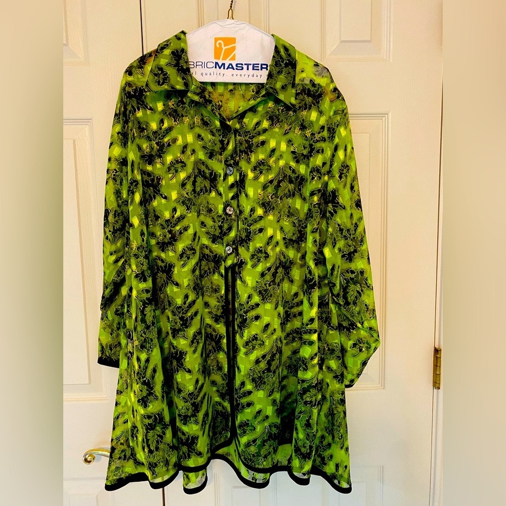 Floral EUC Patterned Blouse swim coverup free size green black